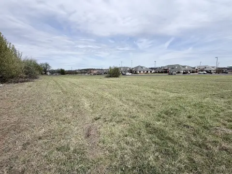 West Plains Commercial Lot
