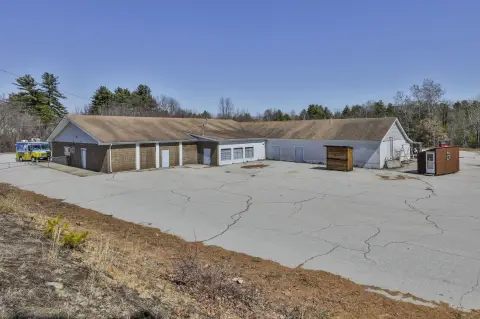 Flex Property with Garage Bays