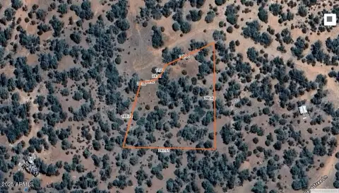 Land in Seligman, Arizona