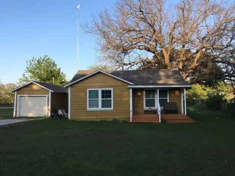 Six Tenant-Occupied Homes on 3.35 Acres