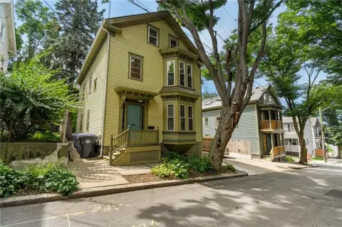 Updated Duplex with Third-Floor Flex Space