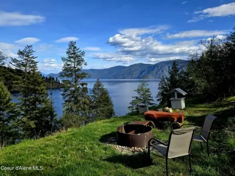 Secondary Waterfront Land with Mobile Home