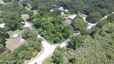 Residential Land in Mims, FL