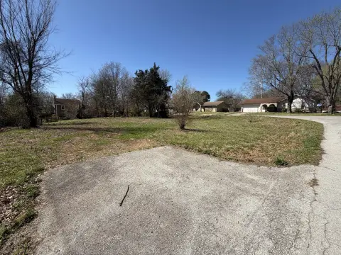 Vacant Lot in Established Subdivision