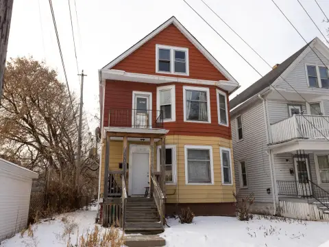 Income-Generating Duplex in Milwaukee