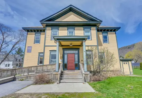 Fully Leased Mixed-Use Property