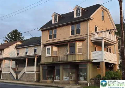 Mixed-Use Investment Property Opportunity