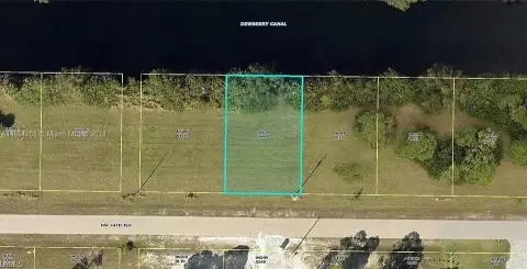 Waterfront Lot in Cape Coral