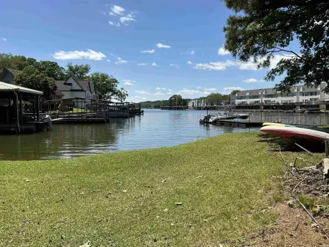 Lake Hamilton Waterfront Lot