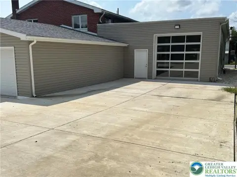 Versatile Commercial Space Available