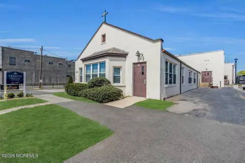 Street-Access Retail and Office Suites
