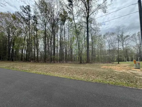 Land in Peaceful Cherokee Community