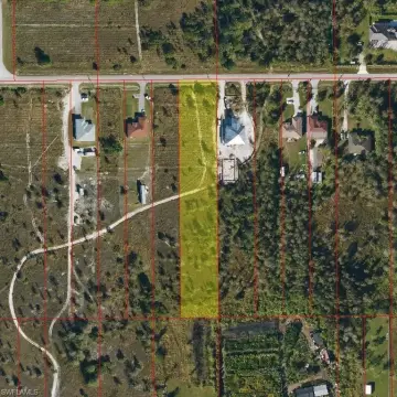 Spacious Lot in Naples, FL