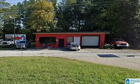 Retail Building on Highway 77