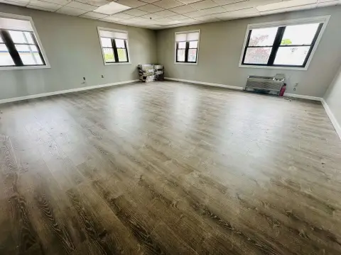 Bright Office Unit