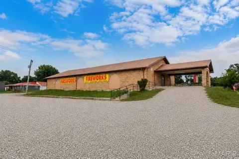 Retail Space with Interstate Frontage