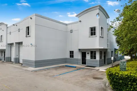 Industrial Warehouse with Showroom