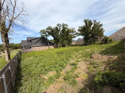 Residential Land in Edmond, OK