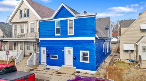 Spacious Milwaukee Duplex For Sale