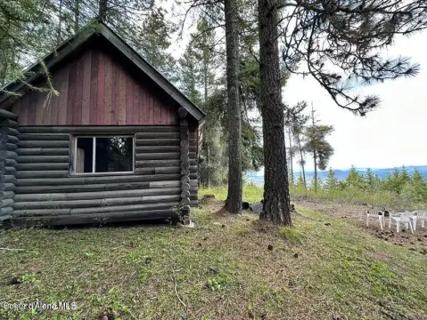 Waterfront Hunting Land with Lake Views