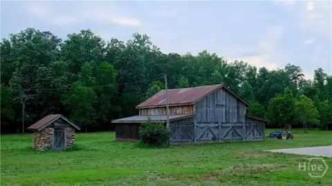 Land with Large Barn and Creeks
