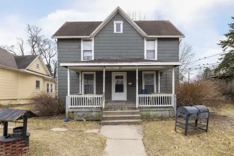 Two-Unit Duplex With One Vacant Unit