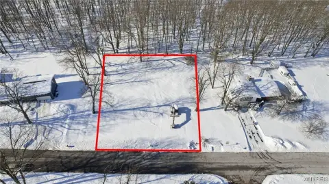 Residential Lot in Established Neighborhood