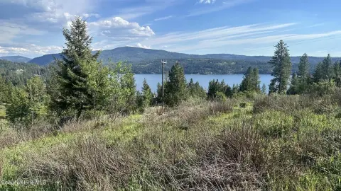 Coeur d'Alene Acreage with Views