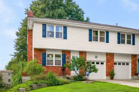 Updated Duplex with Fenced Yard