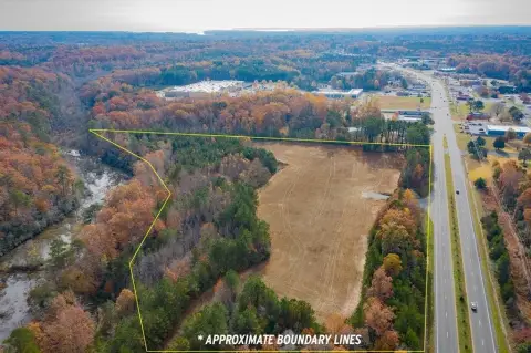 Commercial Land in Kilmarnock, VA