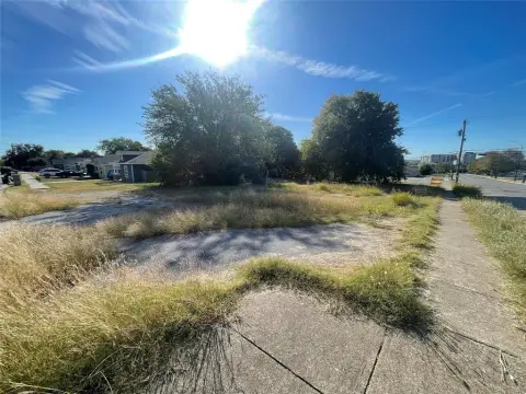 Land Available in Fort Worth