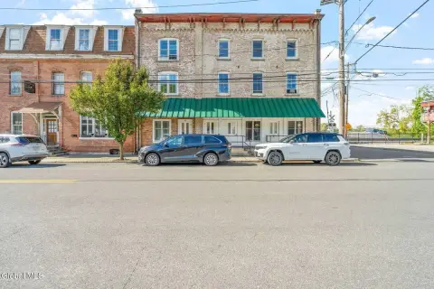 Mixed-Use Eight-Unit Property