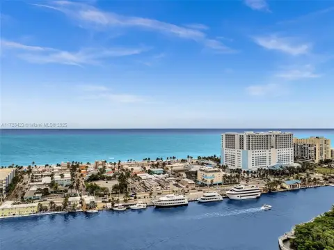 600' Boat Dockage - Hollywood