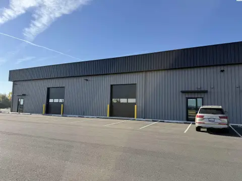 Warehouse-Office Flex Space