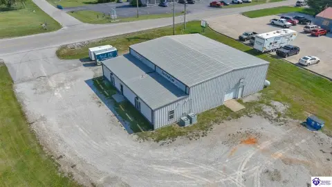 Versatile Commercial Warehouse/Flex Space