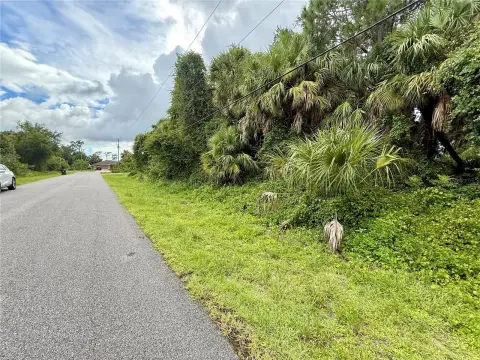 Residential Land in North Port