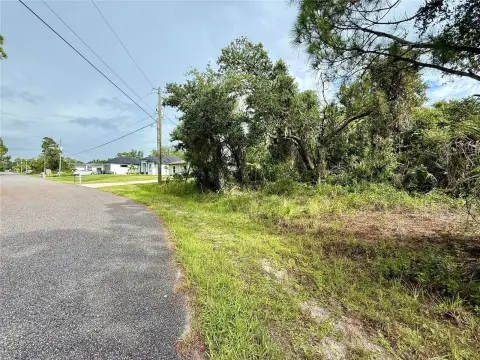 Residential Land in North Port