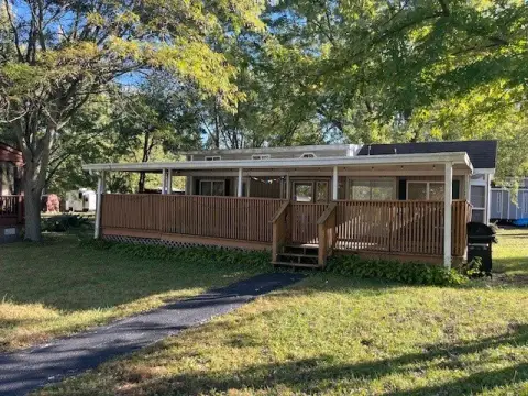 Woodsmoke Ranch Camper-Living Lot