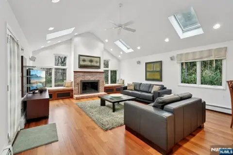 Sprawling Ranch in North Caldwell