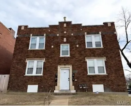 Renovated Four-Unit Building in St. Louis