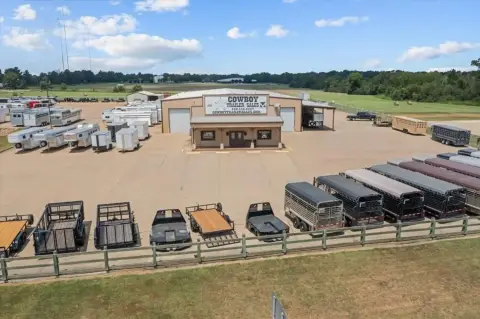 Prime Loop 304 Frontage Property