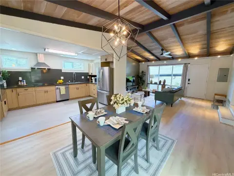 Renovated Manoa Valley Residence