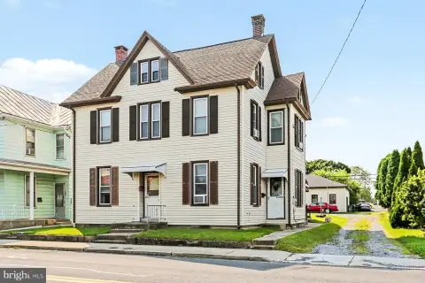Vinyl-Siding Duplex