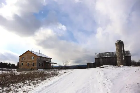 Rustic Farm Estate with Barn