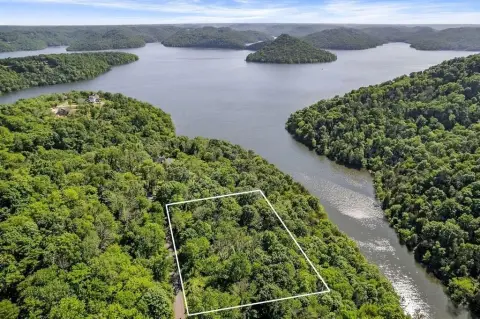 Lakefront Retreat Land Parcel