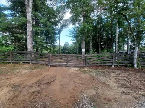 Cul-de-Sac Recreational Homesite Land