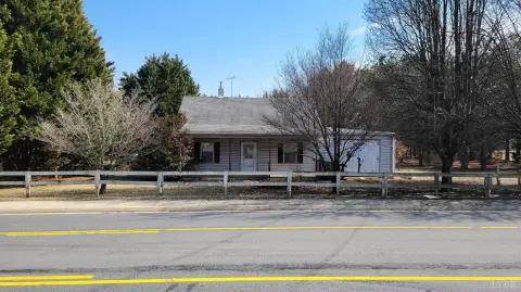 Rustburg Cape Cod with Lot