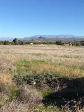 Agricultural Land with Public Water