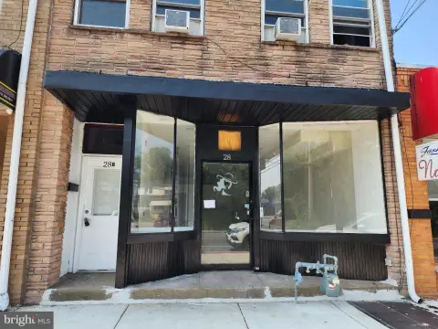 One-Story Open Retail Space