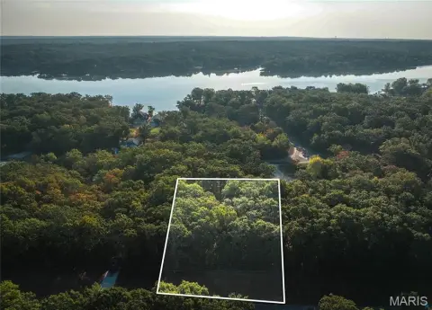 Wooded Lake Community Recreational Lot